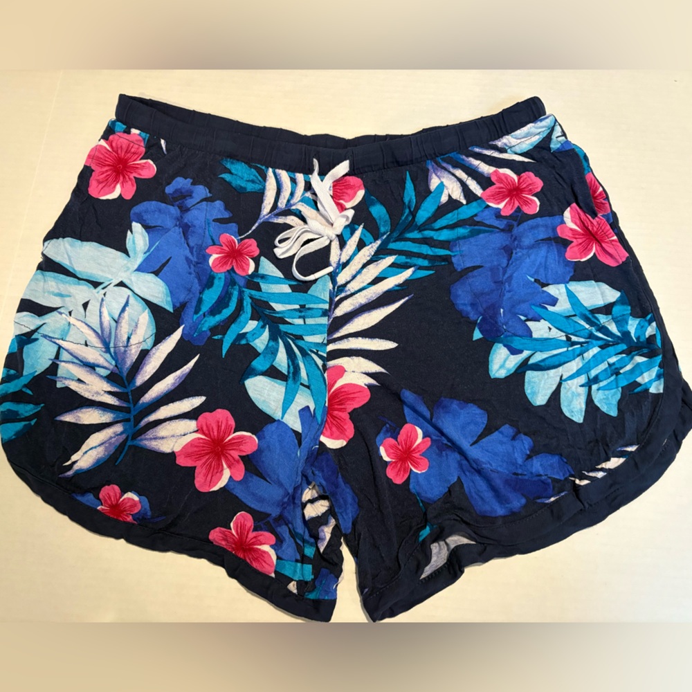 Women’s Medium Floral Tie Lounge Shorts by Sweet Treasures